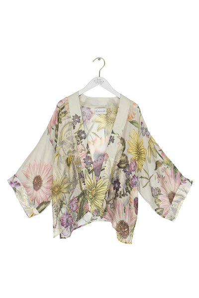 Kimono Daisy Stone